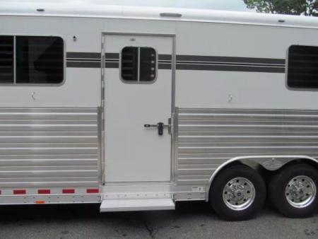 New 4-Star Trailers 6 Horse Head to Head with Dressing Room Horse Trailer