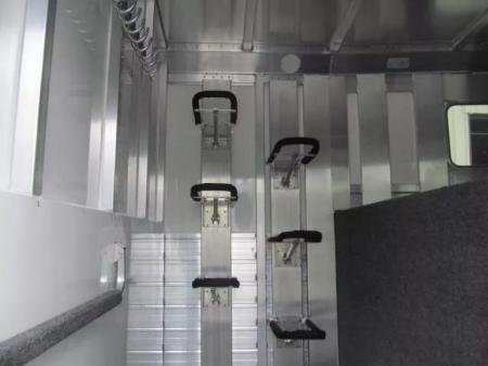 New 4-Star Trailers 6 Horse Head to Head with Dressing Room Horse Trailer