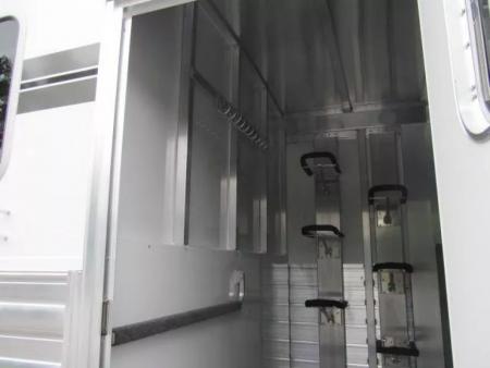 New 4-Star Trailers 6 Horse Head to Head with Dressing Room Horse Trailer