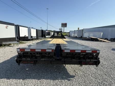 New HillCrest Gooseneck 20+5 25.9 W/ Max Ramp