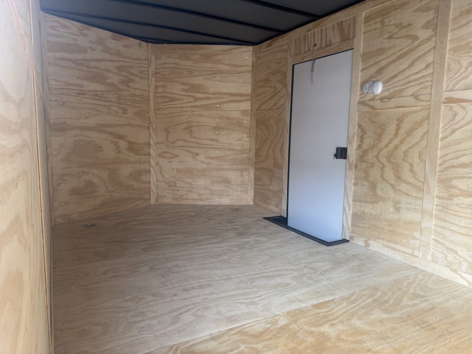 New 2026 Maximum Cargo Trailers 8.5X24 TA3 Cargo / Enclosed Trailer *WHITE W/ BLK