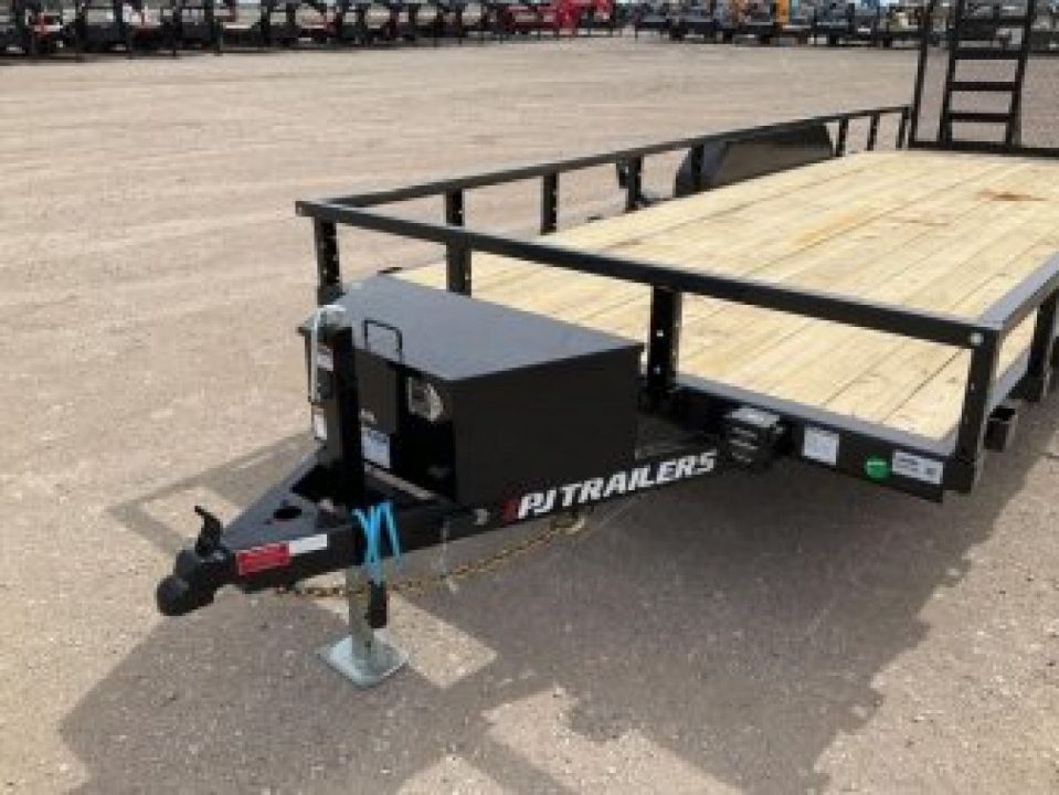 New 2027 PJ 83"x20' Tandem Axle Utility Trailer - UL