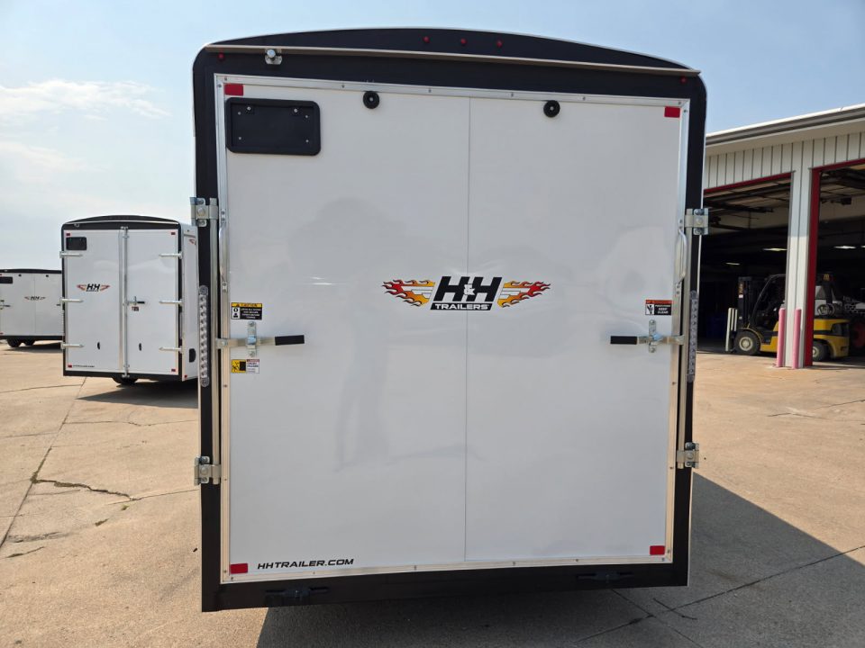 2027 H&H photo 3