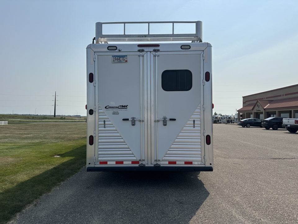 Used 2006 Cimarron Trailers 3H 15.5" LQ Horse Trailer