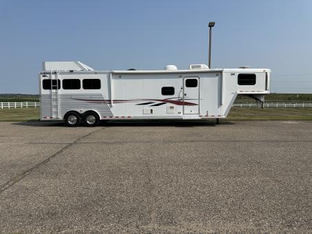 Used 2006 Cimarron Trailers 3H 15.5  LQ Horse Trailer
