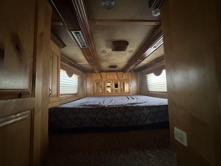 Used 2006 Cimarron Trailers 3H 15.5" LQ Horse Trailer