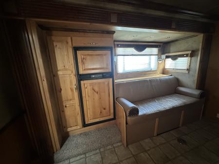 Used 2006 Cimarron Trailers 3H 15.5" LQ Horse Trailer