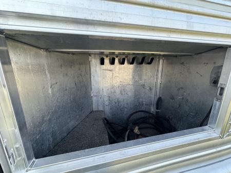 Used 2006 Cimarron Trailers 3H 15.5" LQ Horse Trailer