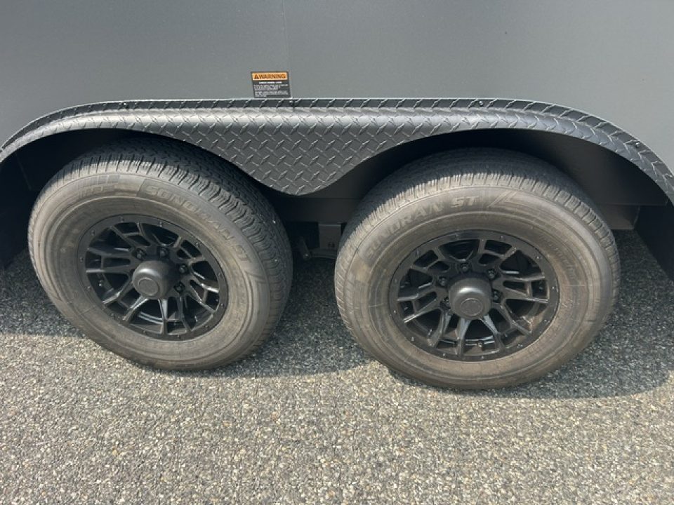 New 2027 Discovery Trailers 8.5X20 , 9,990 lb. GVWR Car / Racing Trailer