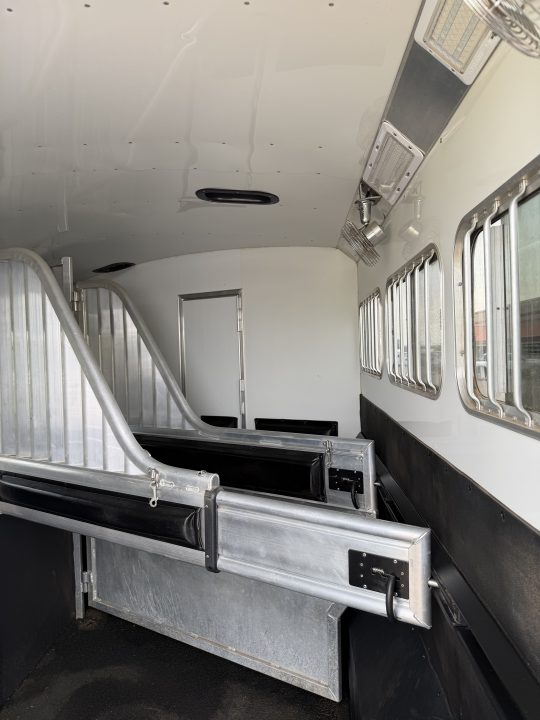 Used 2014 4-Star Trailers 3H 11' Trail Boss LQ Horse Trailer