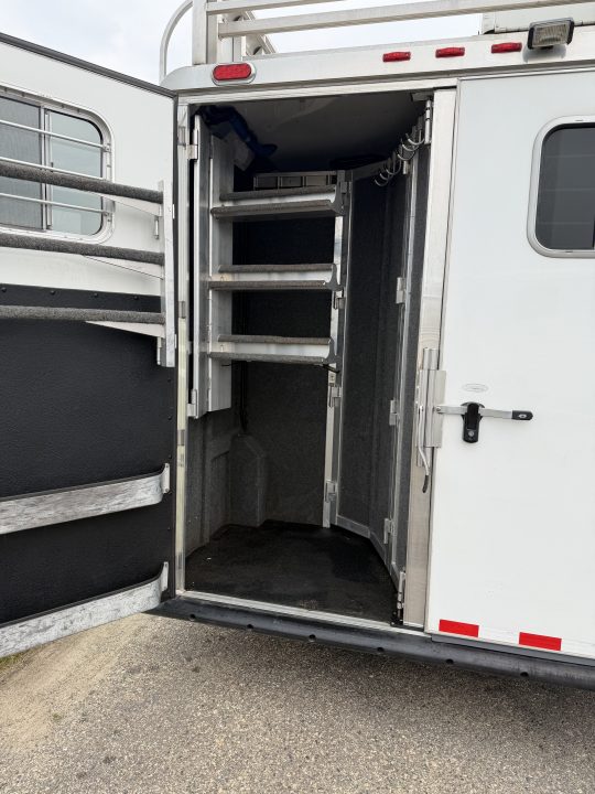 Used 2014 4-Star Trailers 3H 11' Trail Boss LQ Horse Trailer
