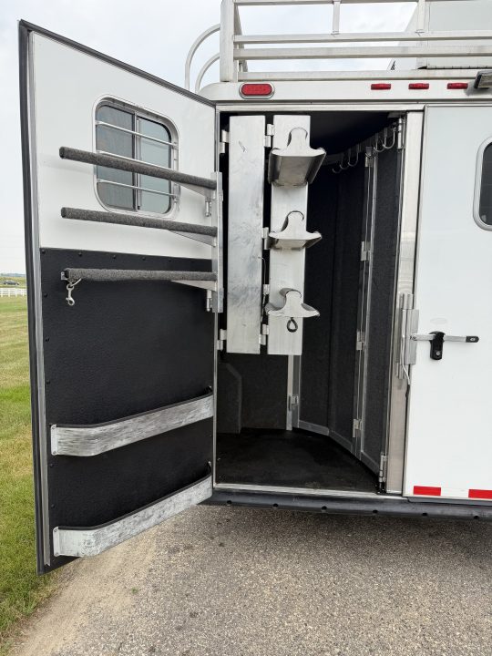 Used 2014 4-Star Trailers 3H 11' Trail Boss LQ Horse Trailer