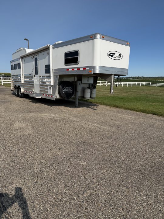 Used 2014 4-Star Trailers 3H 11' Trail Boss LQ Horse Trailer