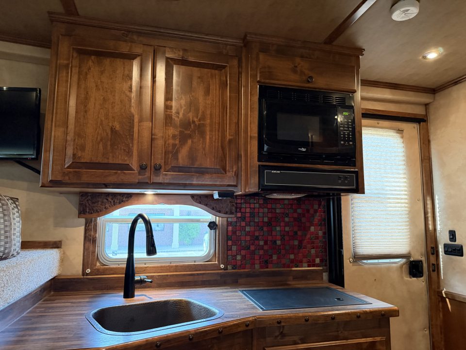 Used 2014 4-Star Trailers 3H 11' Trail Boss LQ Horse Trailer