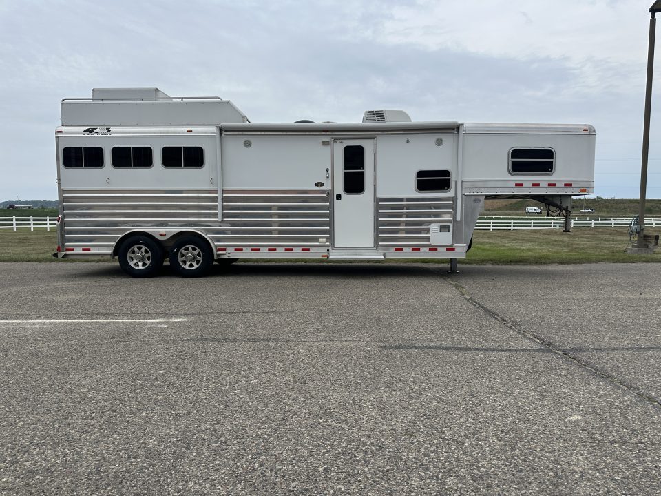 Used 2014 4-Star Trailers 3H 11' Trail Boss LQ Horse Trailer