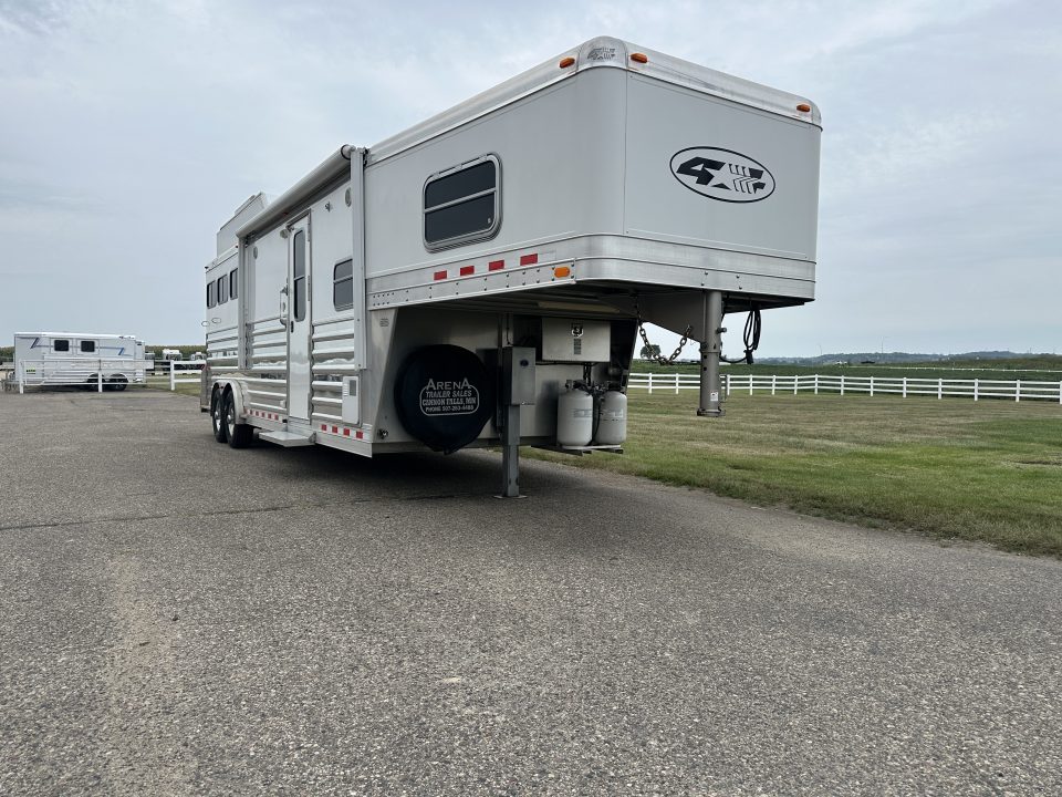 Used 2014 4-Star Trailers 3H 11' Trail Boss LQ Horse Trailer