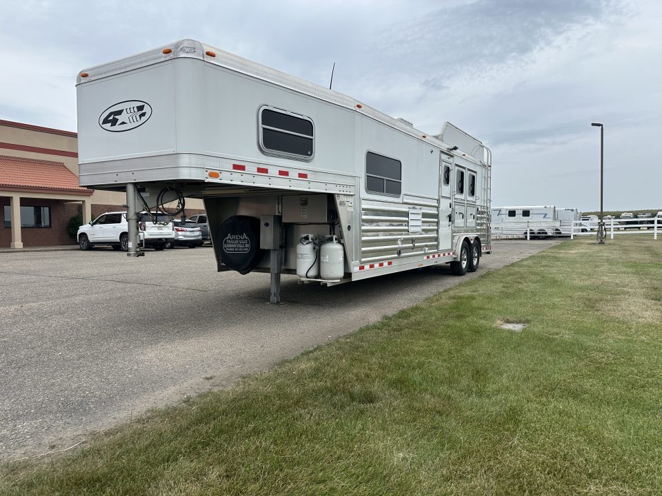 Used 2014 4-Star Trailers 3H 11' Trail Boss LQ Horse Trailer