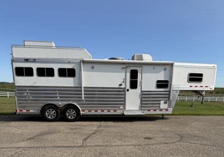 Used 2014 4-Star Trailers 3H 11' Trail Boss LQ Horse Trailer