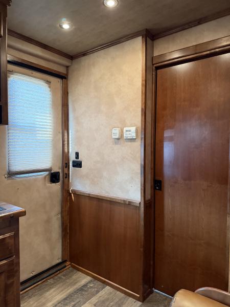 Used 2014 4-Star Trailers 3H 11' Trail Boss LQ Horse Trailer
