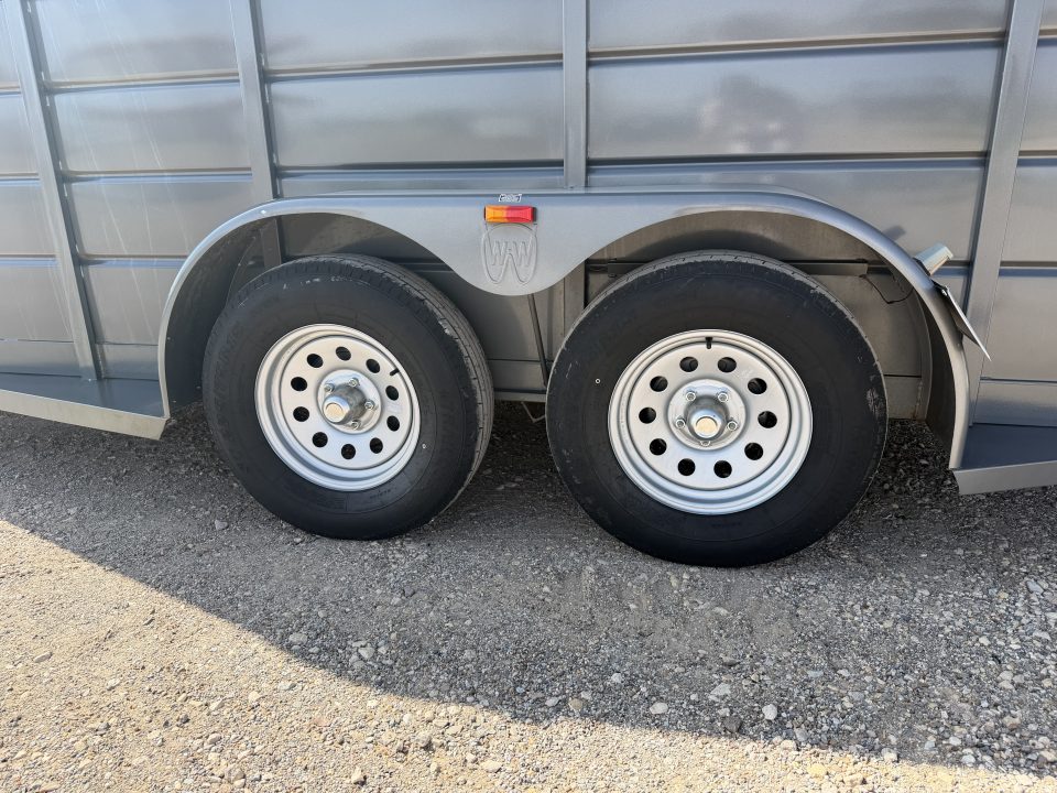 Used 2022 WW 2 HORSE Horse Trailer