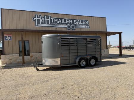 Used 2022 WW 2 HORSE Horse Trailer