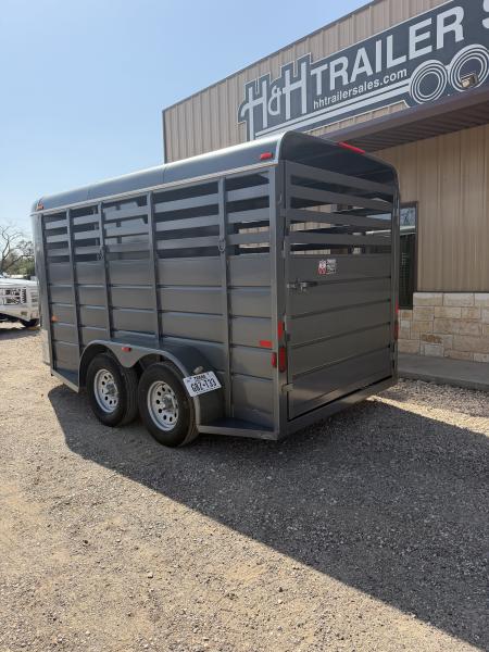 Used 2022 WW 2 HORSE Horse Trailer