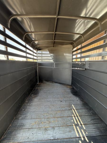 Used 2022 WW 2 HORSE Horse Trailer