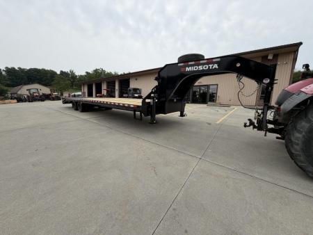 New 2026 Midsota Trailers 102 x36' Gooseneck Equipment Trailer w/ Jumbo Ramps - Winch Plate w/ Sliding Winch Track/Spare Tire/Rear Loading LED Lights - 25,900# GVWR