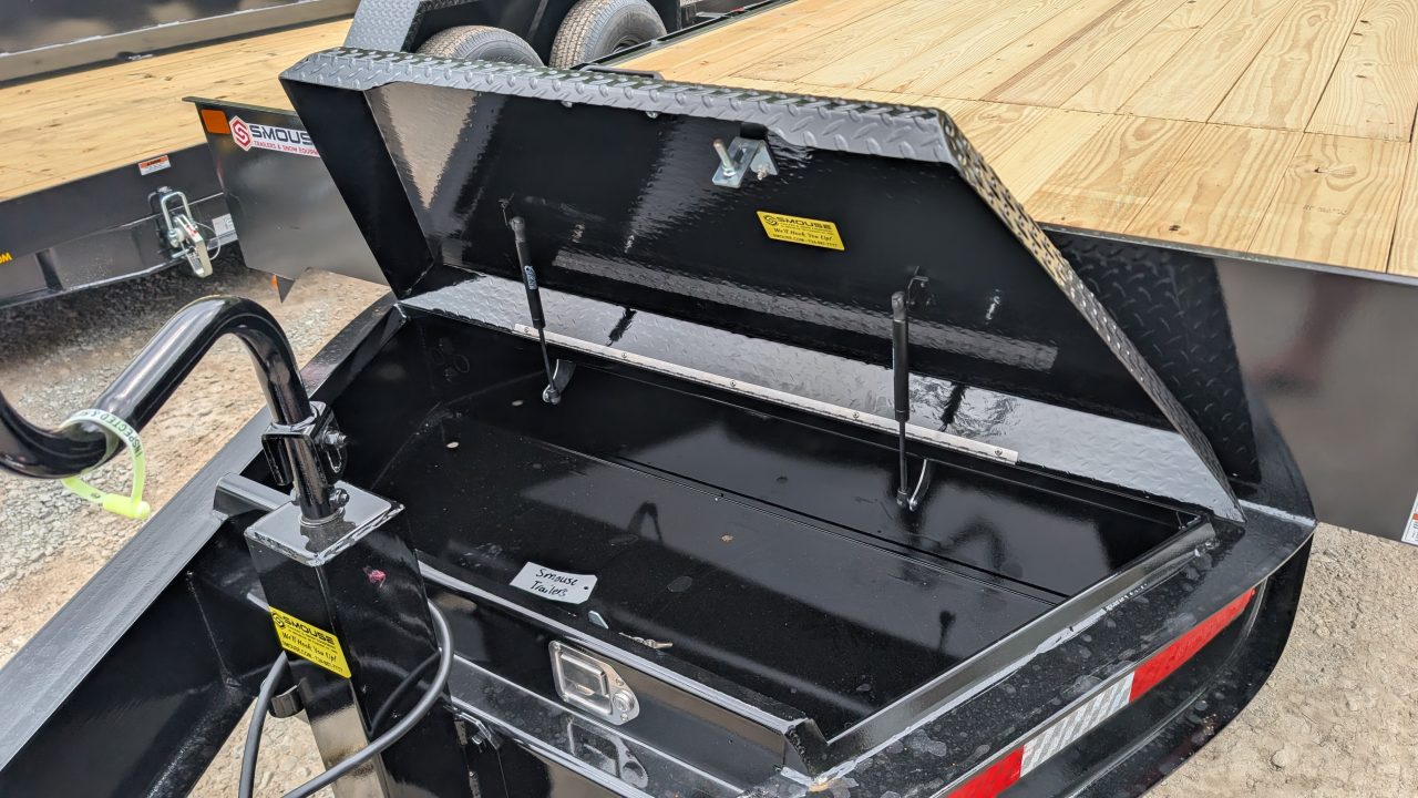 New 2026 Belmont 24' Deckover Tagalong w/ Underbody Ramps
