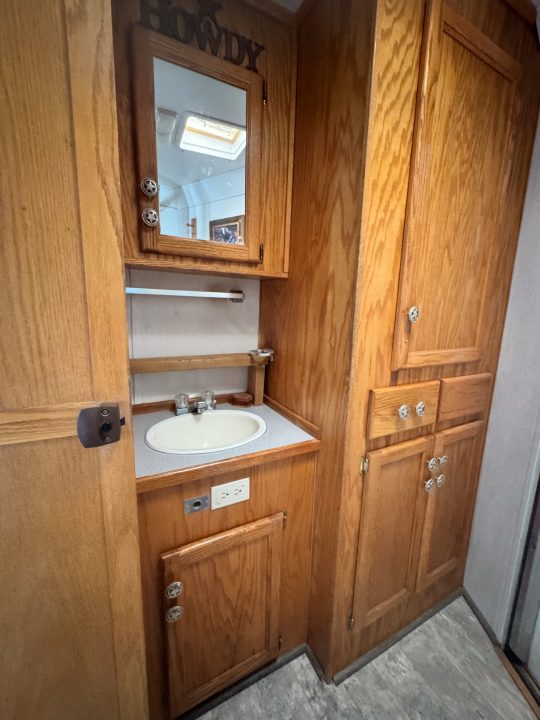 Used 1998 Charmac Trailers 3H LQ Horse Trailer