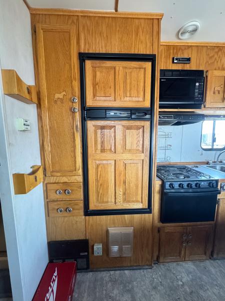 Used 1998 Charmac Trailers 3H LQ Horse Trailer