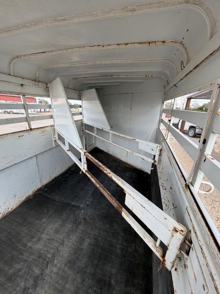 Used 2001 CM Trailers DROVER Horse Trailer