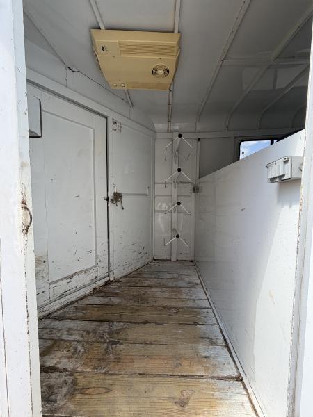 Used 2001 CM Trailers DROVER Horse Trailer