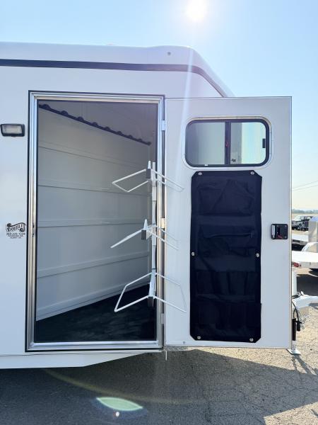 New 2027 Thuro-Bilt Liberty 3H Horse Trailer