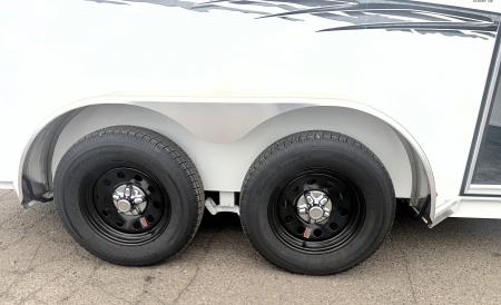 New 2027 Thuro-Bilt Shilo 2H - 1ft added to horse area - Adjustable Dividers Horse Trailer