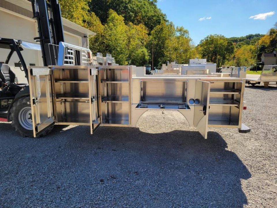 New Zimmerman Aluminum Gooseneck Service Body DRW 84" CA Cab and Chassis Advantage