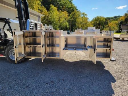 New Zimmerman Aluminum Gooseneck Service Body DRW 84" CA Cab and Chassis Advantage