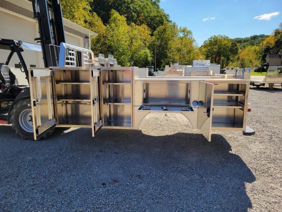 New Zimmerman Aluminum Gooseneck Service Body DRW 84" CA Cab and Chassis Advantage