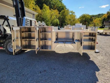 New Zimmerman Aluminum Gooseneck Service Body DRW 84" CA Cab and Chassis Advantage
