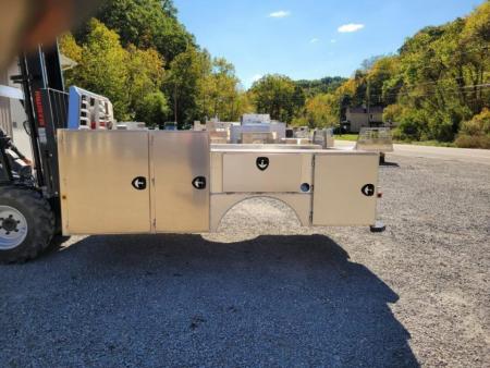 New Zimmerman Aluminum Gooseneck Service Body DRW 84" CA Cab and Chassis Advantage