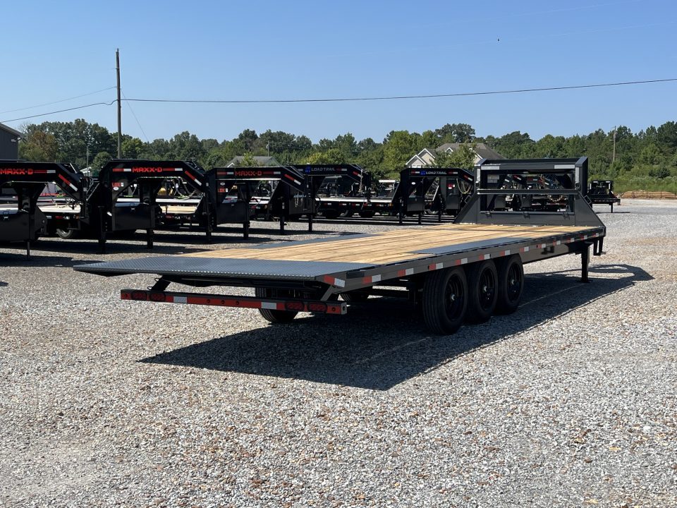 New 2027 Lamar Gooseneck Deckover Tilt | 102" x 26' 21K GVWR