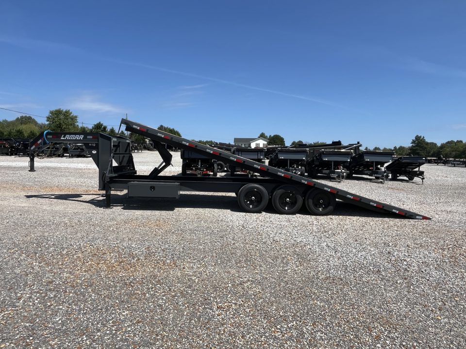 New 2027 Lamar Gooseneck Deckover Tilt | 102" x 26' 21K GVWR