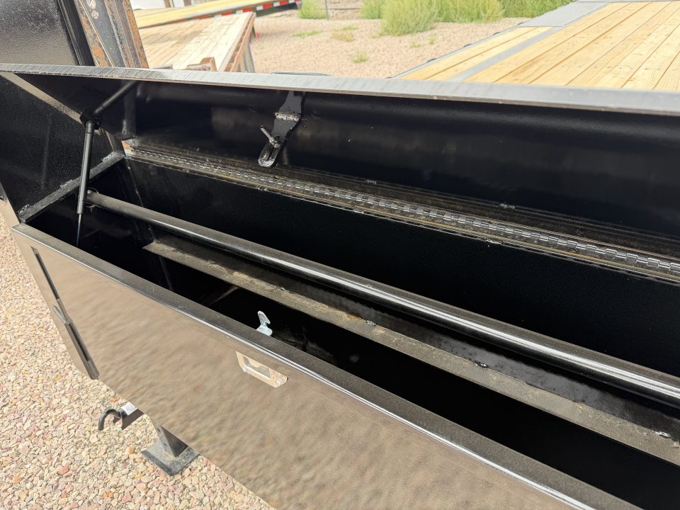 New 2026 Ironman Trailers GN Deckover Trailer