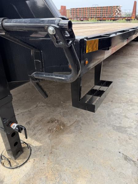 New 2026 Delco Trailers GN Deckover Trailer