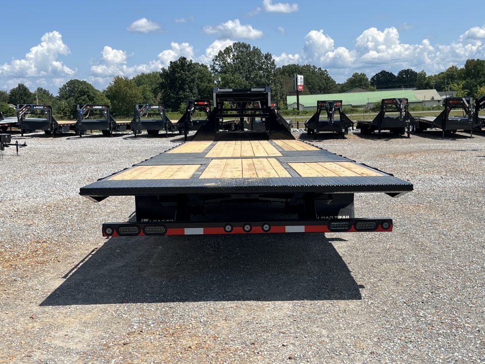 New 2027 Load Trail Gooseneck Hyd Dovetail Trailer | 102" x 32' 24K GVWR