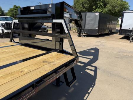 New #038460 2027 DIAMOND T DTF 32 X 102 DUAL TANDEM 24K FLATBED GOOSENECK W/ MAXX RAMPS