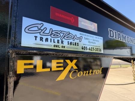 New #038460 2027 DIAMOND T DTF 32 X 102 DUAL TANDEM 24K FLATBED GOOSENECK W/ MAXX RAMPS