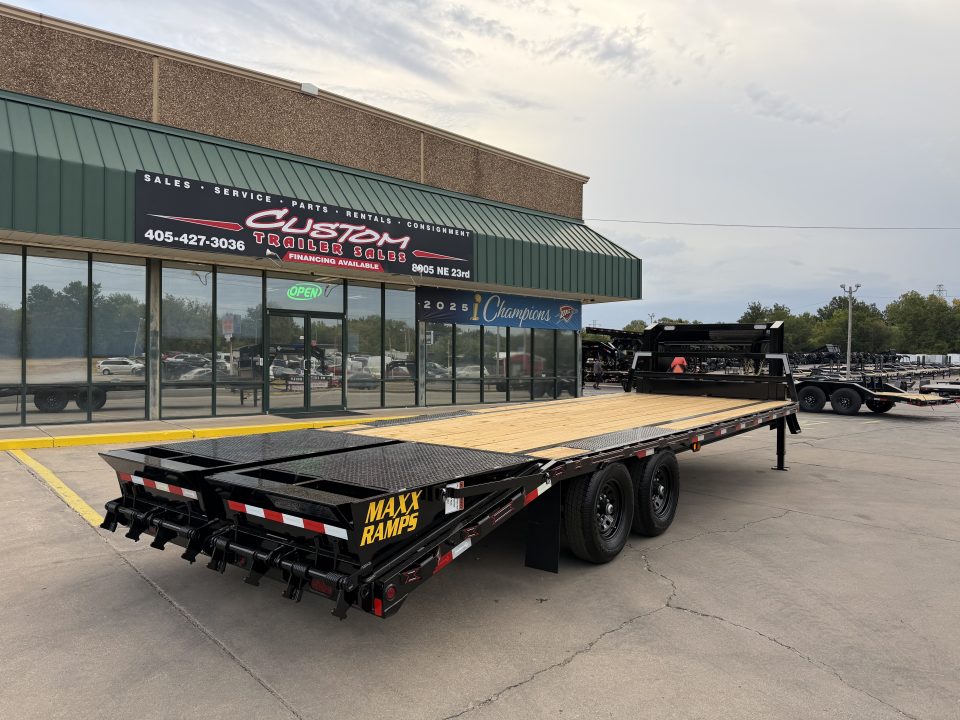 New #038461 2027 DIAMOND T SWF 25 X 102 TANDEM AXLE 14K FLATBED GOOSENECK W/ MAXX RAMPS