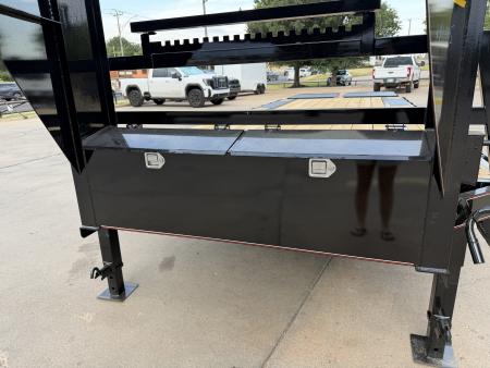 New #038461 2027 DIAMOND T SWF 25 X 102 TANDEM AXLE 14K FLATBED GOOSENECK W/ MAXX RAMPS