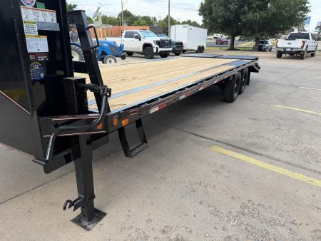 New #038461 2027 DIAMOND T SWF 25 X 102 TANDEM AXLE 14K FLATBED GOOSENECK W/ MAXX RAMPS